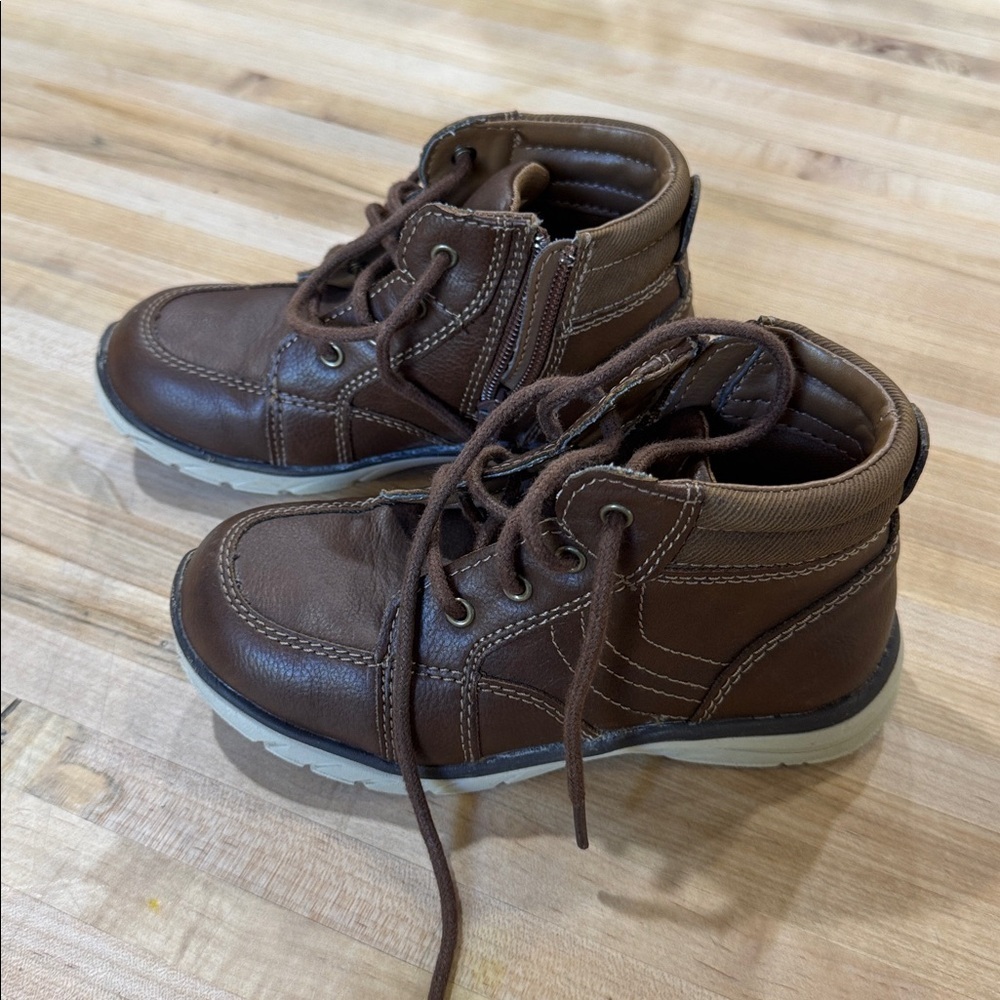 Brown Leather Lace-Up Boots